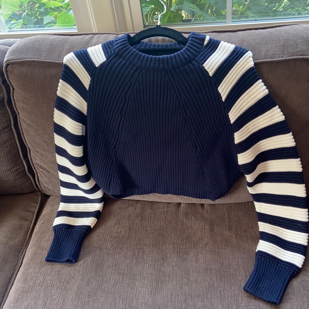 Topshop crop sweater, size 6, navy/white